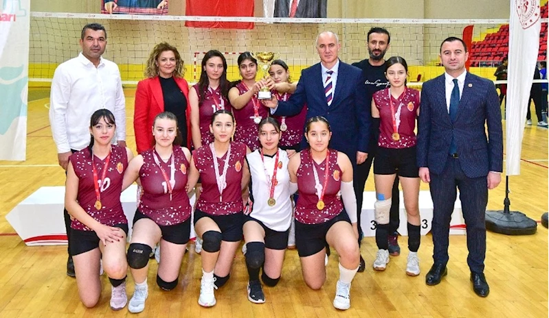 Okul Sporları Genç Kızlar Voleybol İl Birinciliği müsabakaları tamamlandı