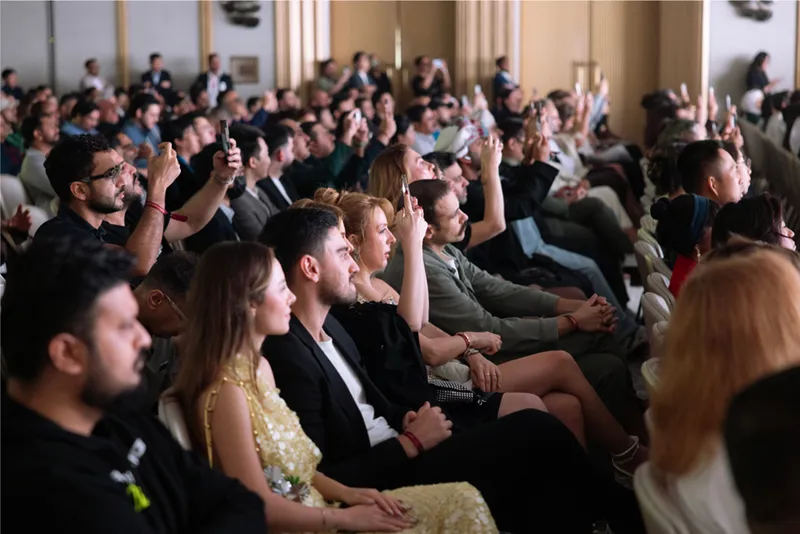 Huawei Dubai'de yeni nesil amiral gemisi cihazlarını tanıttı