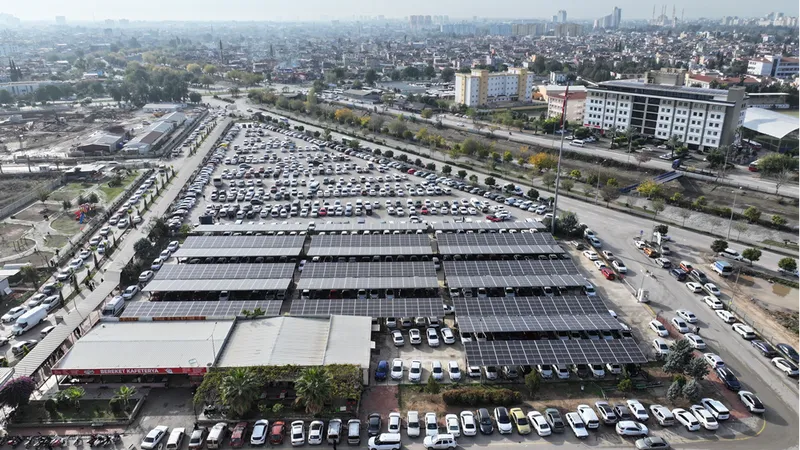 Yüreğir Devlet Hastanesi GES projesiyle enerji giderlerinde yaklaşık yüzde 25 tasarruf sağlıyor