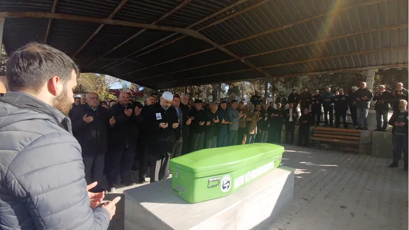Kayıp balıkçının KKTC sahilinde bulunan cenazesi Hatay'da defnedildi 