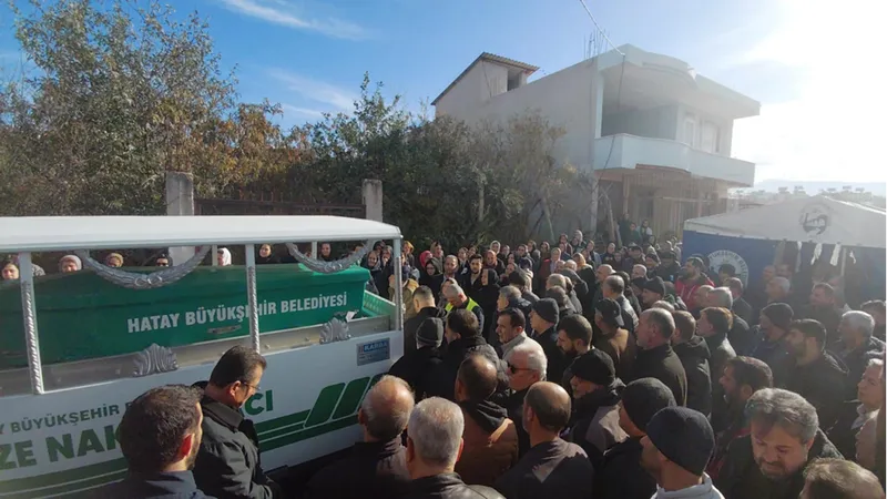 Kayıp balıkçının KKTC sahilinde bulunan cenazesi Hatay'da defnedildi 