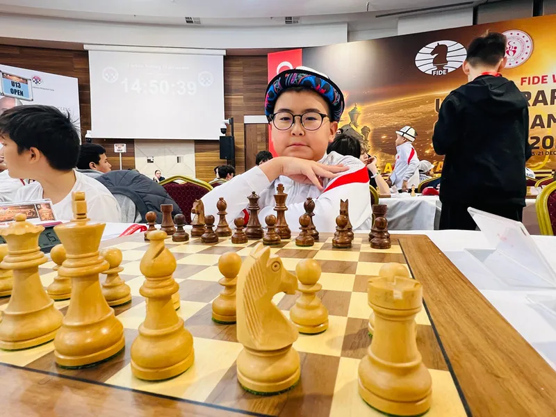 Dünya 9-17 Yaş Grupları Hızlı ve Yıldırım Satranç Şampiyonası Antalya'da başladı