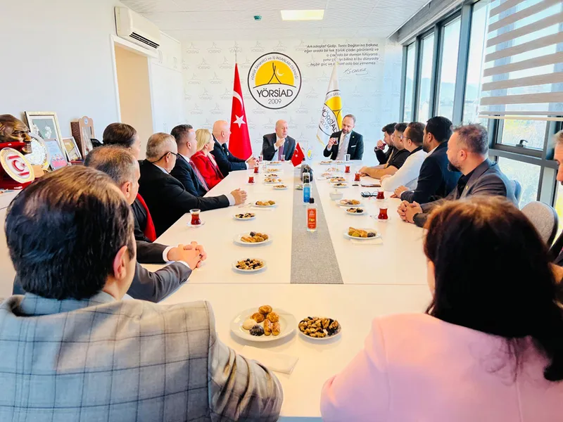 Zafer Partisi Genel Başkanı Özdağ, Antalya'da temaslarda bulundu