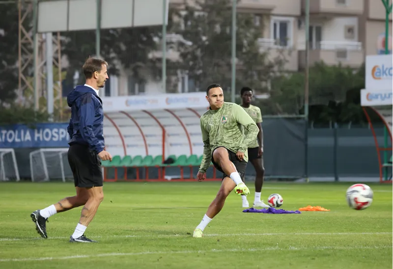 Alanyaspor, Fatih Karagümrük maçı hazırlıklarına başladı