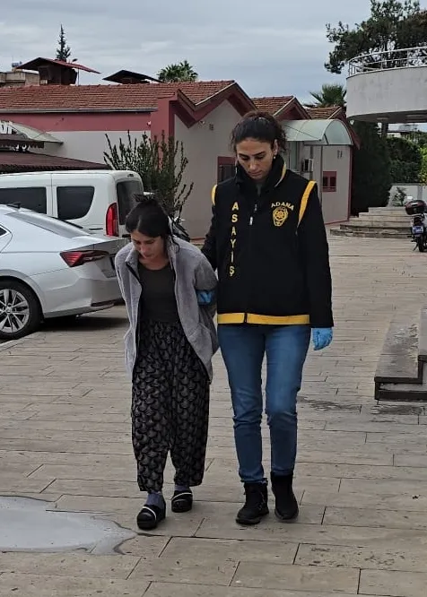 Adana'da iki evden ziynet eşyası çalan zanlı tutuklandı