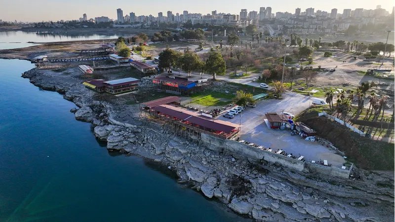 Adana'da Seyhan Baraj Gölü kıyısındaki kaçak yapılar yıkılacak