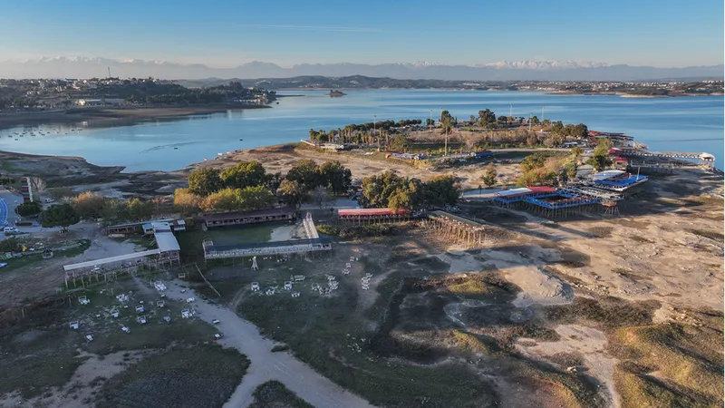 Adana'da Seyhan Baraj Gölü kıyısındaki kaçak yapılar yıkılacak