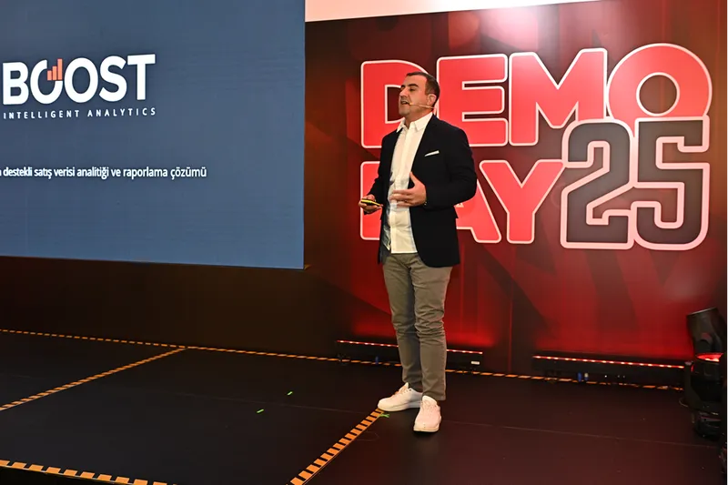 KWORKS 2025 Demo Day'de hızlandırma programı girişimleri tanıtıldı