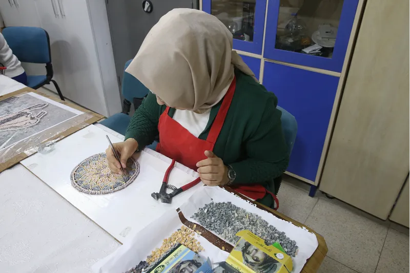 Kahramanmaraş'ın Germanicia mozaikleri kadınların emeğiyle yeniden hayat buluyor