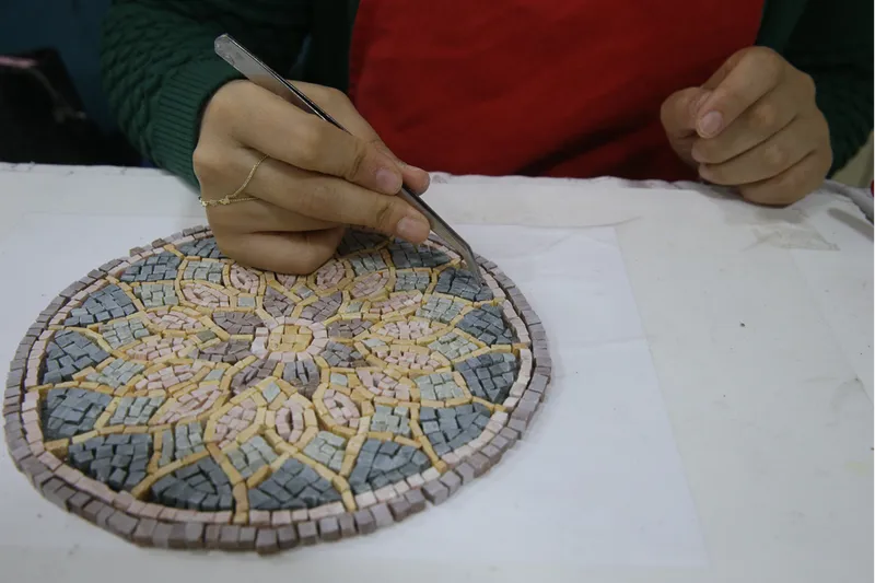 Kahramanmaraş'ın Germanicia mozaikleri kadınların emeğiyle yeniden hayat buluyor