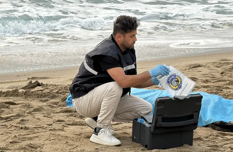 Alanya'da deniz kıyısında kadın cesedi bulundu