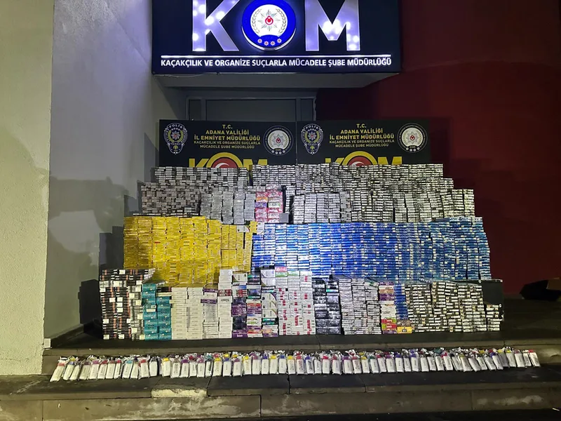 Adana'da tırda 16 bin paket gümrük kaçağı sigara ele geçirildi