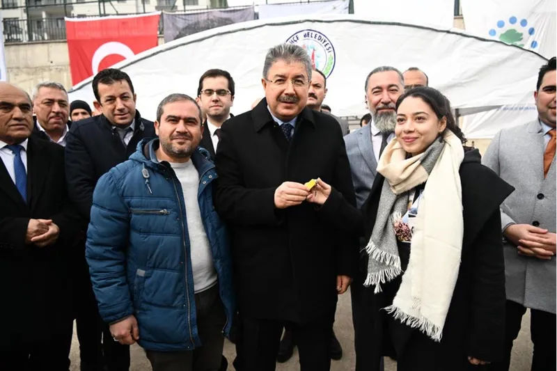 Osmaniye'de 221 deprem konutunun anahtarları hak sahiplerine teslim edildi