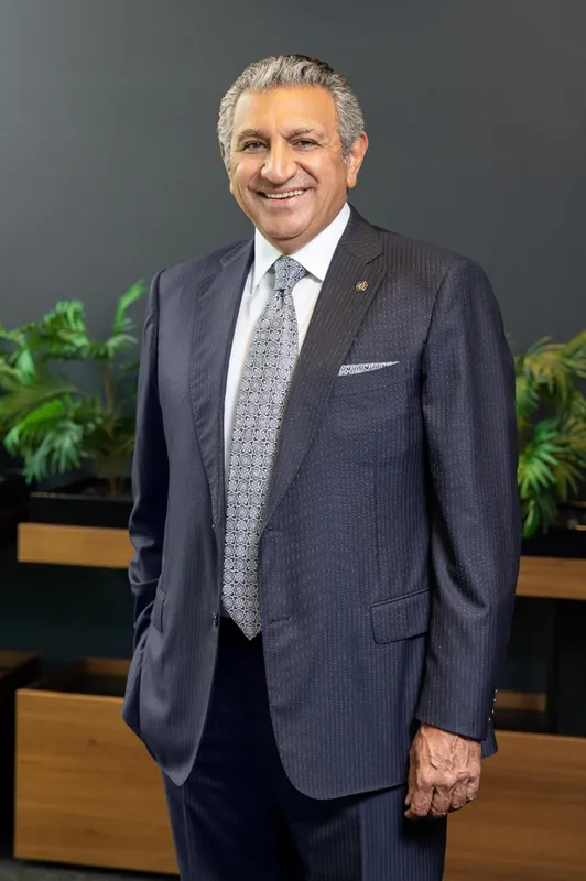 Bayegan Vakfından milli satranç sporcusu büyükusta Ediz Gürel'e destek