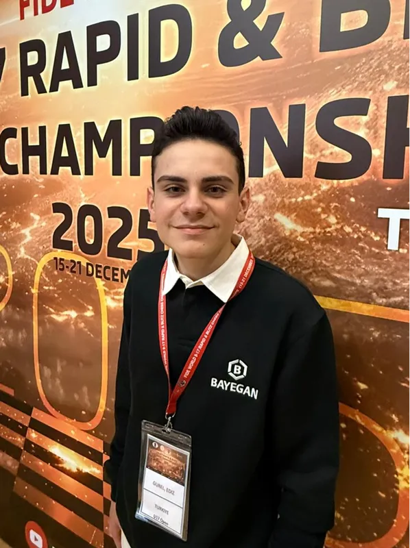 Bayegan Vakfından milli satranç sporcusu büyükusta Ediz Gürel'e destek
