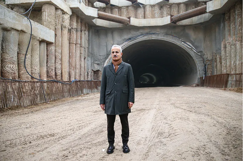 Bakan Uraloğlu, Hatay'da İskenderun-Antakya Otoyolu Projesi'ndeki çalışmaları inceledi: