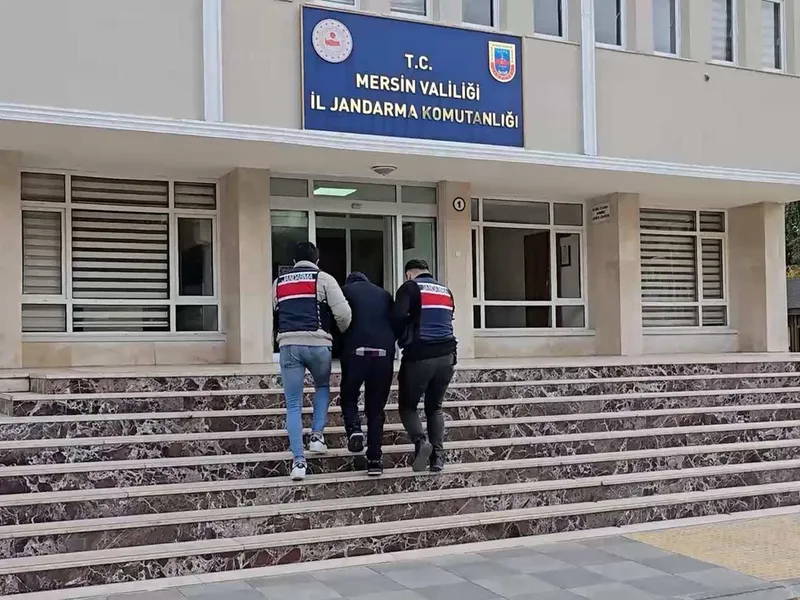Mersin'de 36 yıl kesinleşmiş hapis cezasıyla aranan firari hükümlü yakalandı 