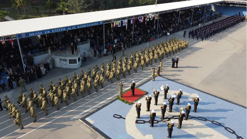 Hatay'da eğitimlerini tamamlayan 1279 acemi er yemin etti