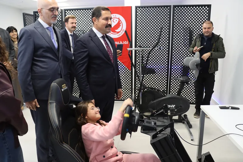 Hatay Engelli Sosyal Girişimcilik Merkezinde 600'den fazla kişiye ortez-protez hizmeti verildi