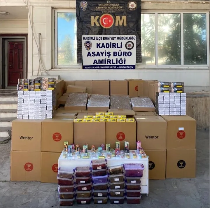 Kadirli ilçesinde asayiş uygulamalarında yakalanan firari 7 zanlı tutuklandı