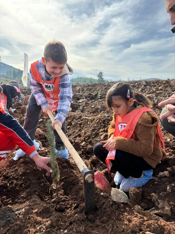 "81 İlde 81 Orman" projesi Muğla'da 20 bin fidanla sürüyor