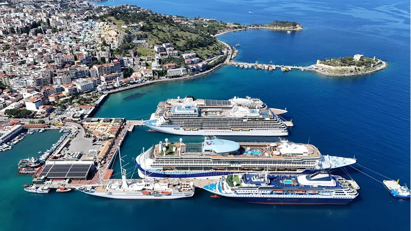 Ege Port Kuşadası 2025'i 617 kruvaziyer seferle tamamladı