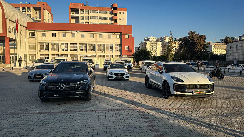 Adana merkezli suç örgütü operasyonunda yakalanan 15 zanlı tutuklandı