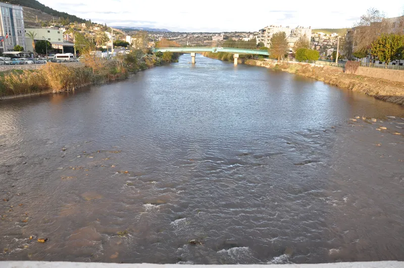 Mersin'de Göksu Nehri'ndeki renk değişimiyle ilgili inceleme başlatıldı