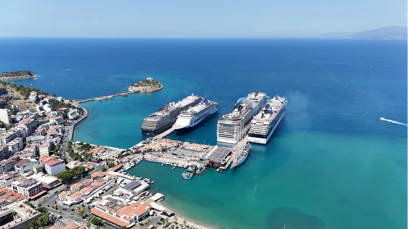 Ege Port Kuşadası 2025'i 617 kruvaziyer seferle tamamladı