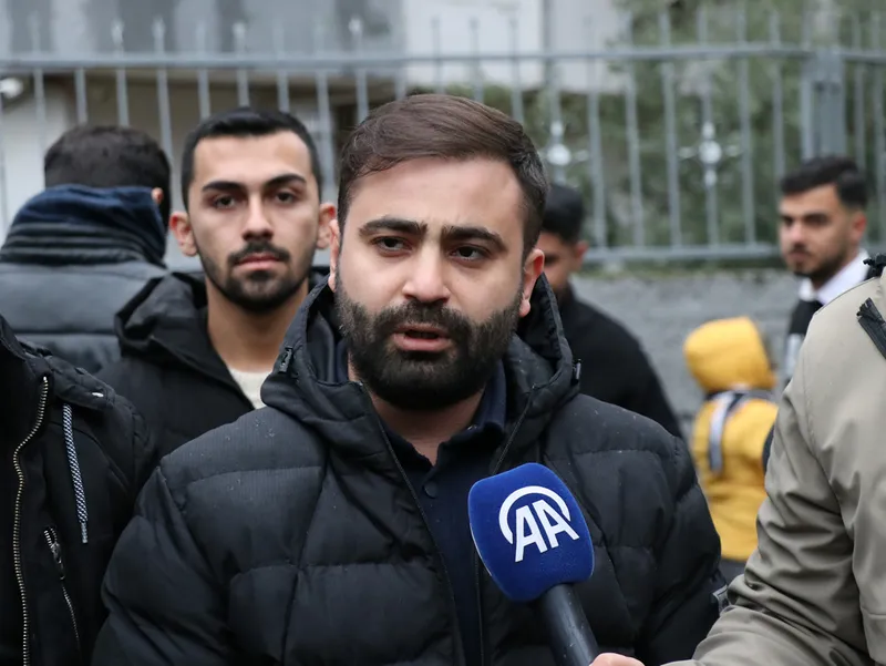 Adana'da TÜGVA üyeleri, Galata Köprüsü'ndeki Filistin'e destek eylemine katılmak için yola çıktı