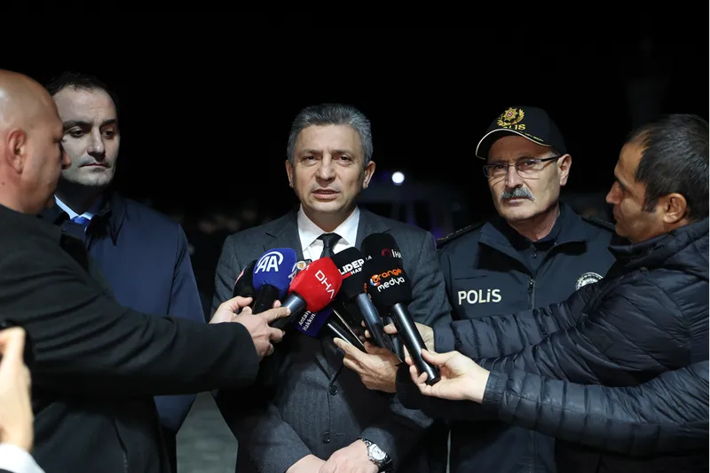 Antalya'da tarihi Kaleiçi'nde yeni yıl kutlamalarına yönelik denetim yapıldı