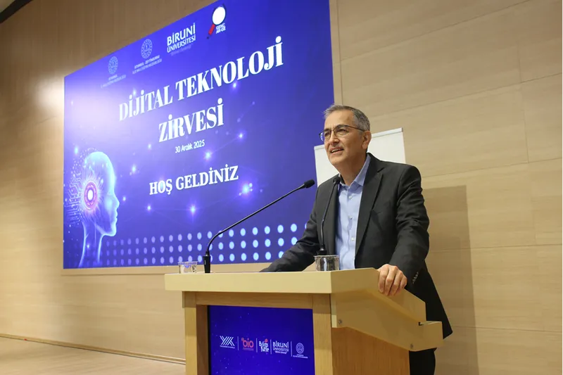 Biruni Üniversitesinde Dijital Teknoloji Zirvesi Düzenlendi