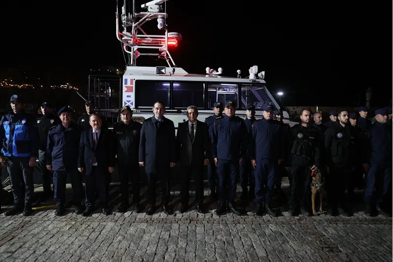 Antalya'da tarihi Kaleiçi'nde yeni yıl kutlamalarına yönelik denetim yapıldı