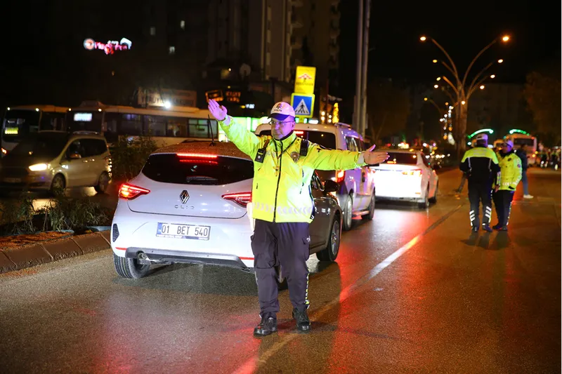 Adana'da "Yılbaşı Huzur ve Güven" denetimi