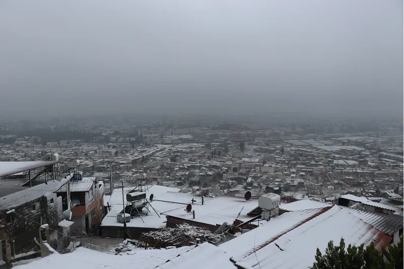 Hatay'da kar yağışı etkisini sürdürüyor