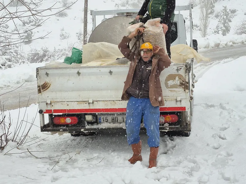 Burdur'un Altınyayla ilçesinde kar etkili oldu