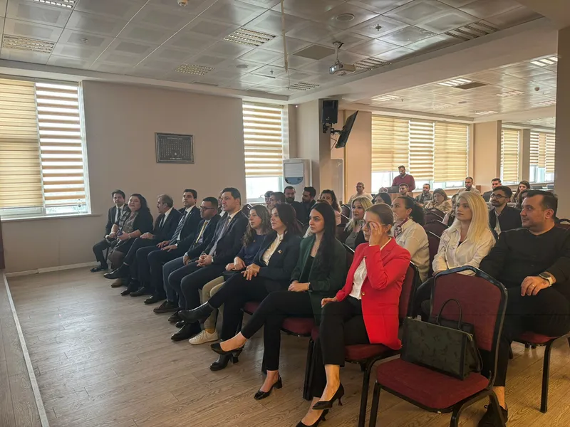 Adana'da "Aile İçi İletişim" semineri düzenlendi