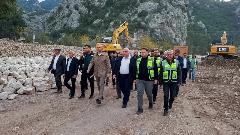 Kumluca Kaymakamı Güneş, ilçedeki altyapı çalışmalarını inceledi