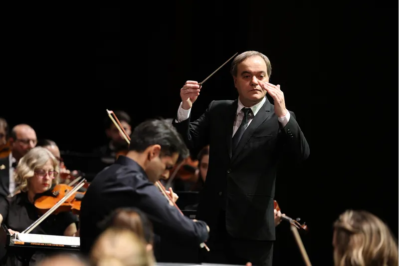 İstanbul Devlet Senfoni Orkestrası keman virtüözü Robert Lakatos'u ağırladı