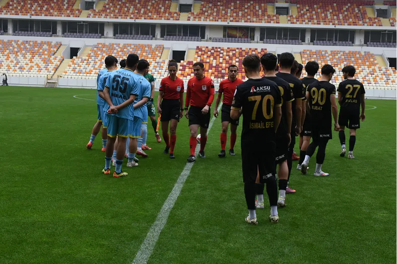 Yeni Malatyaspor yeterli oyuncuyla sahaya çıkmadığı için Isbaş Isparta 32 FK maçı iptal edildi