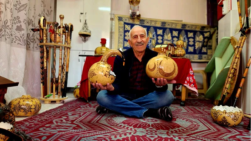 Türk kültürüne ait motifler, Hasan ustanın 29 yıllık emeğine ilham veriyor