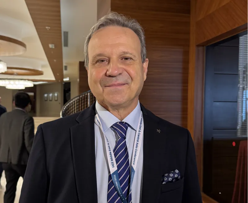 Emisyonsuz araçlar için şarj istasyonları da yenilenebilir enerjiye yöneliyor