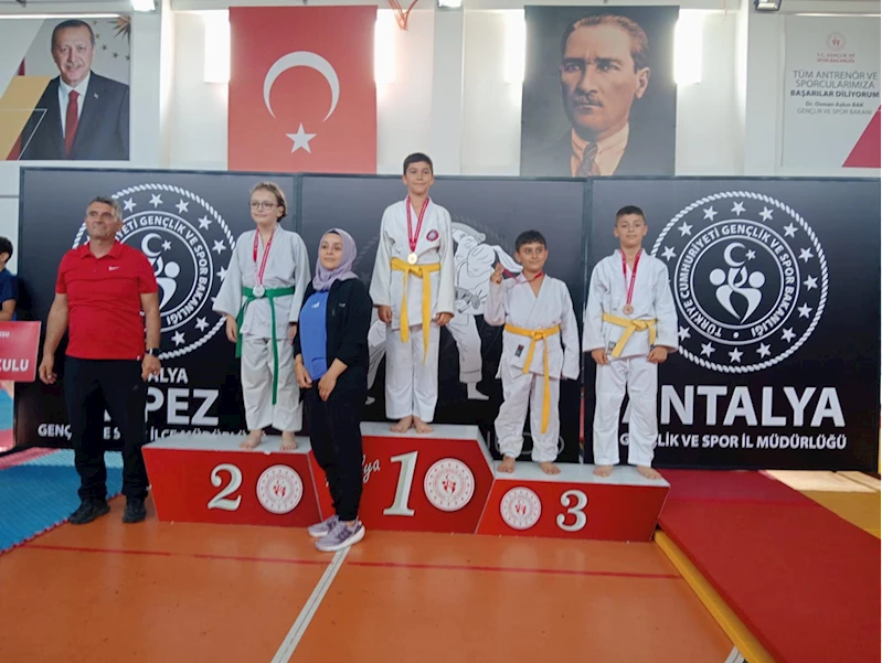 Kumlucalı minik judocular 10 madalya kazandı