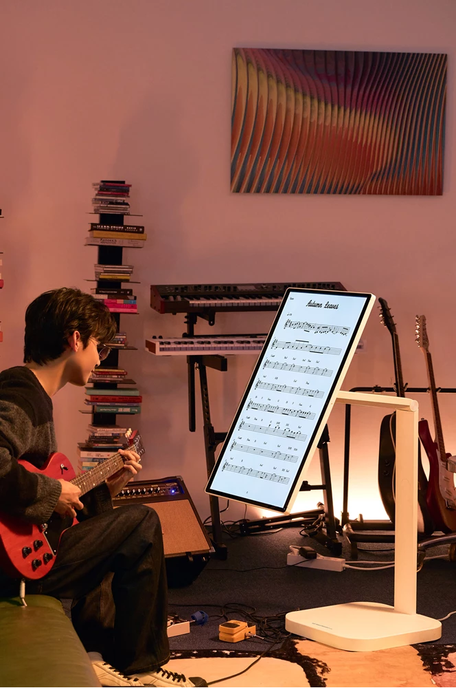 LG Electronics, LG Smart Monitor Swing