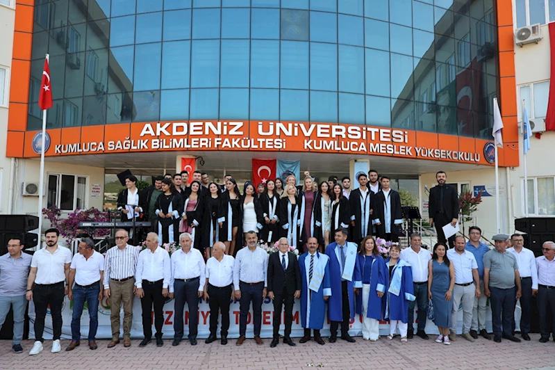 Kumluca Meslek Yüksekokulunda mezuniyet töreni düzenlendi