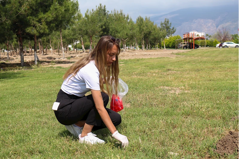 Üniversite öğrencisi topladığı kapaklarla engelli depremzedeleri sevindirmek istiyor