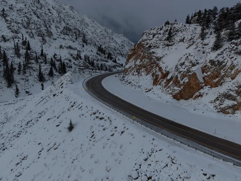 Akdeniz'i İç Anadolu'ya bağlayan Alacabel Geçidi beyaza büründü 