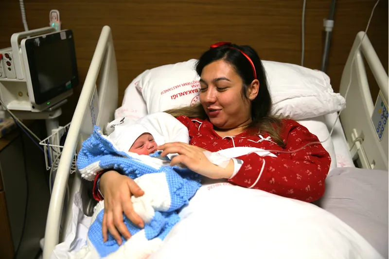 Adana'da yılın ilk bebeği "Poyraz" oldu