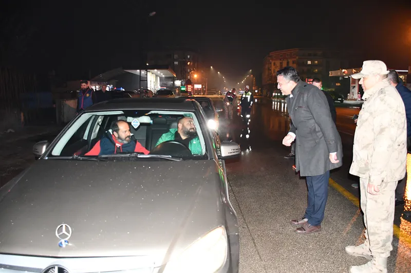 Mersin ve Hatay'da polis ekipleri yılbaşı denetimi yaptı