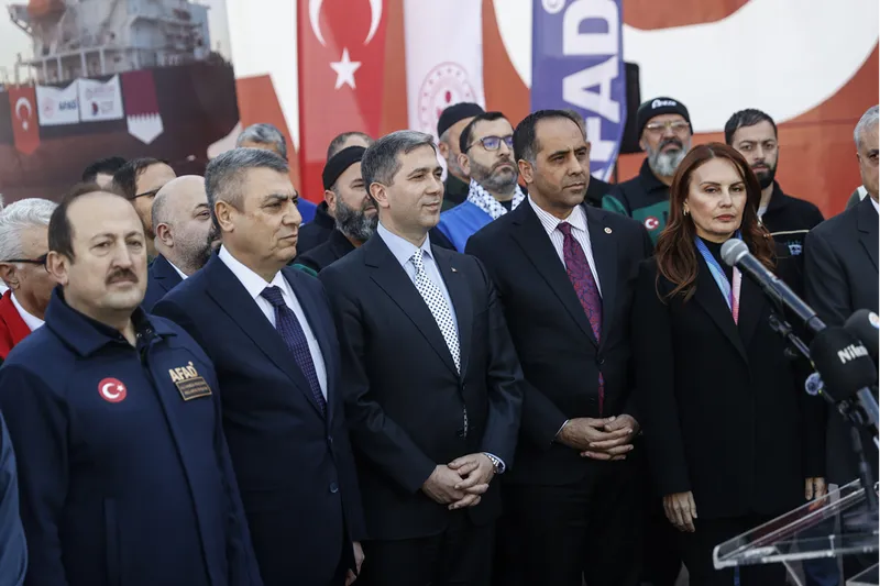 Sudan'a insani yardım ulaştıracak "6. İyilik Gemisi" Mersin'den uğurlandı